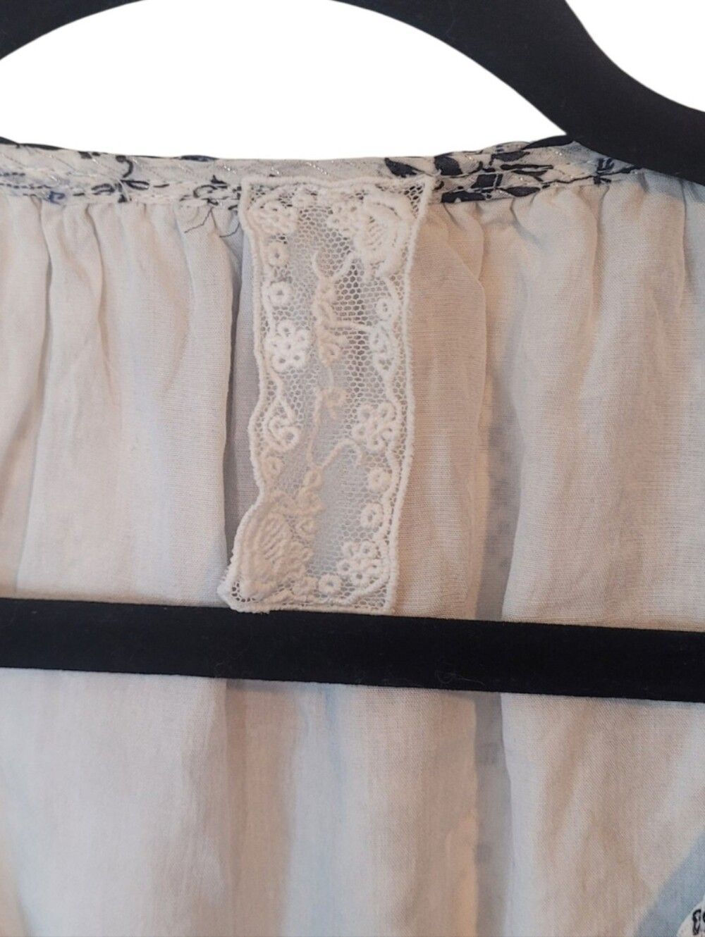 Sadie & Sage Boho Tie-Front Peasant Blouse in Navy and Cream Size M - Picture 3 of 6
